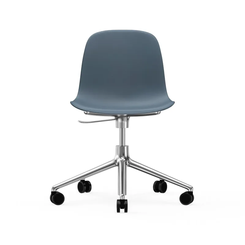 Form chair drehbar, 5W Bürostuhl Blau, Aluminiumrollen by Normann Copenhagen – product photo