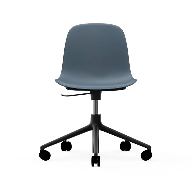 Form chair drehbar, 5W Bürostuhl Blau, Schwarzes Aluminium, Rollen by Normann Copenhagen – product photo