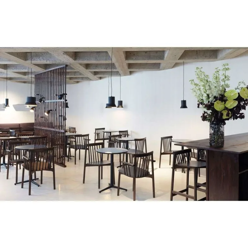 Hat Hanglamp Large Warm Grey - Normann Copenhagen - Woonkamer - Aluminium by Normann Copenhagen – product photo