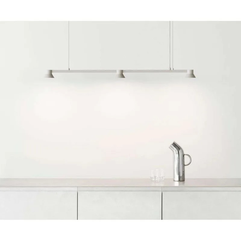 Hat Linear LED hanglamp, 115 cm, grijs - Normann Copenhagen - Eetkamer - Aluminium van Normann Copenhagen – productfoto