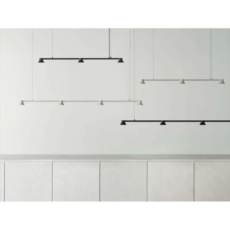 Hat Linear LED hanglamp, 167 cm, grijs - Normann Copenhagen - Eetkamer - Aluminium von Normann Copenhagen – Produktfoto