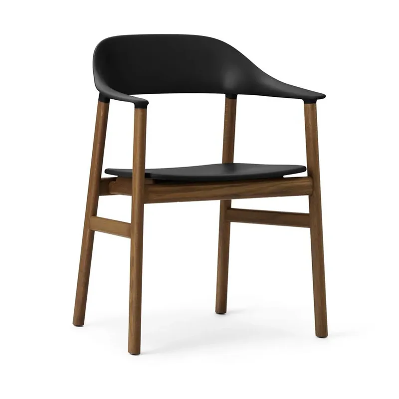 Herit Stuhl Eiche geraucht Black från Normann Copenhagen – produktbild