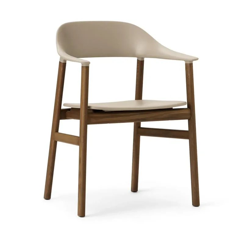 Herit Stuhl Eiche geraucht Sand från Normann Copenhagen – produktbild
