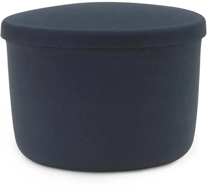 Hide Storage Pouf Small Steel Blue - poef met opbergruimte van gerecycled PET-vilt - Ø52,5 x H39 cm van Normann Copenhagen in Staalblauw – productfoto