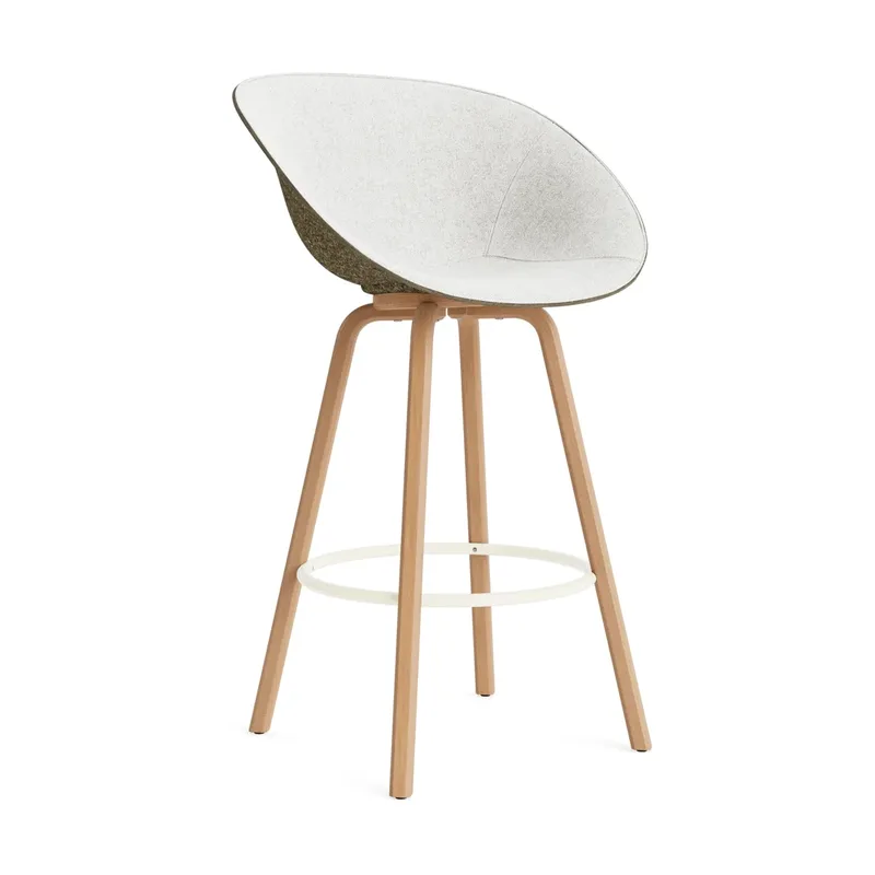 Mat Barhocker mit Vorderpolsterung, 75 cm Hallingdal 110-seaweed-beech-cream steel von Normann Copenhagen – Produktfoto