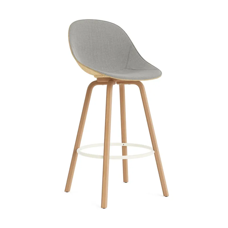 Mat Barstool Barhocker mit Vorderpolsterung, 75 cm Remix 133-hemp-beech-cream steel von Normann Copenhagen – Produktfoto