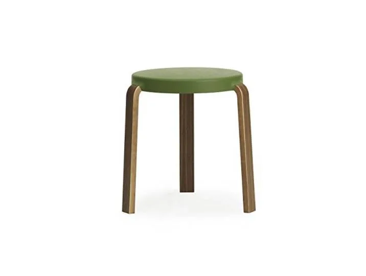 Tap Holzstuhl, Sitz: PUR-Schaum, Stuhlbeine: Funierte Esche, Olive, H 43 x Ø 35 cm von Normann Copenhagen – Produktfoto