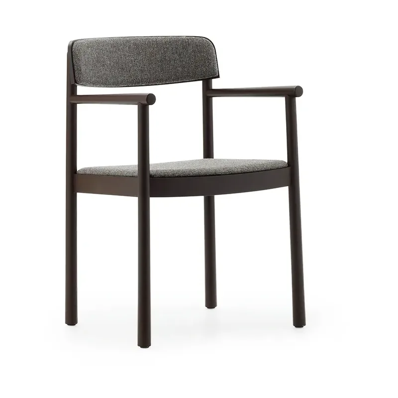 Timb Armlehnenstuhl Brown ash-Hallingdal 368 von Normann Copenhagen – Produktfoto