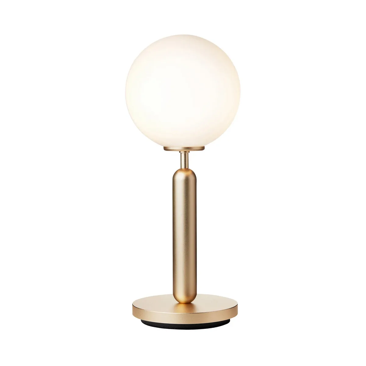 Miira Taffellamp Brass/Opal White de Nuura – photo du produit