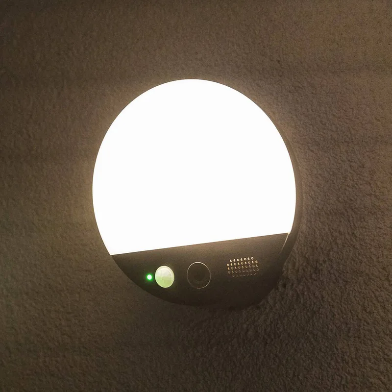 WiFi buitenwandlamp ROUND, camera, sensor, grijs de OSRAM SMART+ en Gris foncé – photo du produit