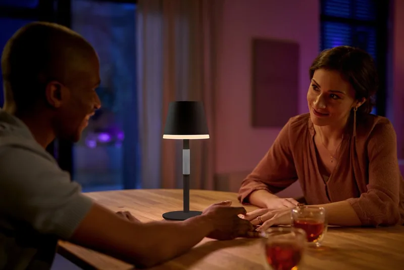 Hue Go LED tafellamp, zwart, RGBW by Philips Hue – product photo 3 of 5