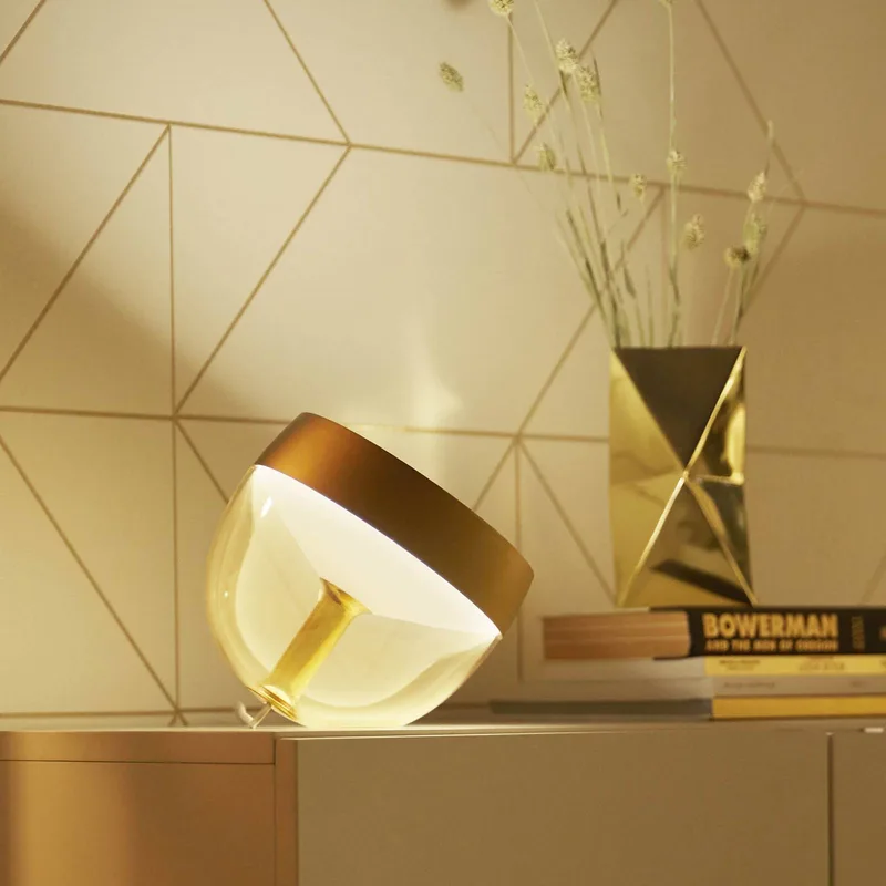 Iris WACA LED tafellamp, goud by Philips Hue in Gold, Transparent – product photo 4 of 5