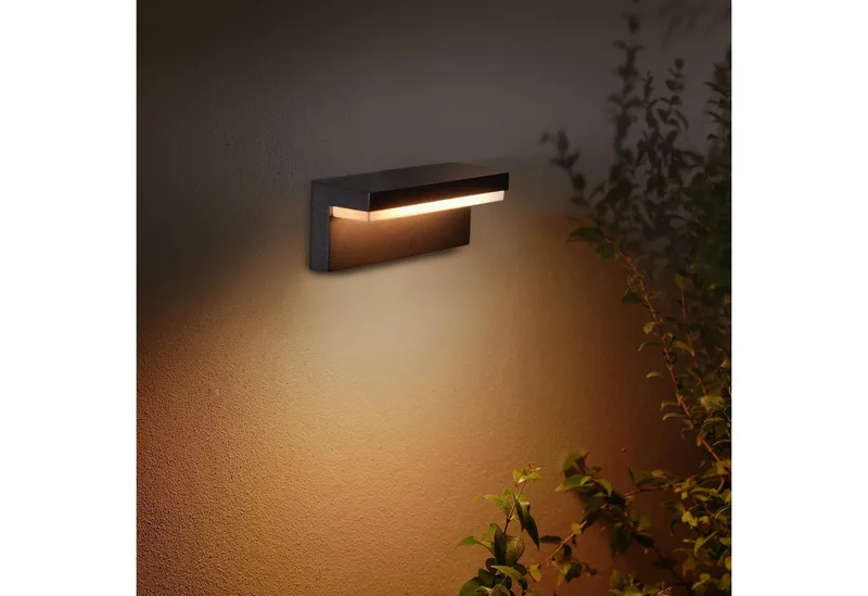 LED Außen-Wandleuchte Outdoor White & Color Ambiance Nyro, Abschaltautomatik, Bluetooth, CCT - über Fernbedienung, Dimmfunktion, Einschlafhilfe, Farbsteuerung, Farbwechsel, Memory, nach Trennung vom Netz, Nachtlichtfunktion, RGB, Smart Home, Timerfunktion, Weckerfunktion, dimmbar über Fe de Philips Hue en Noir – photo du produit 2 sur 5