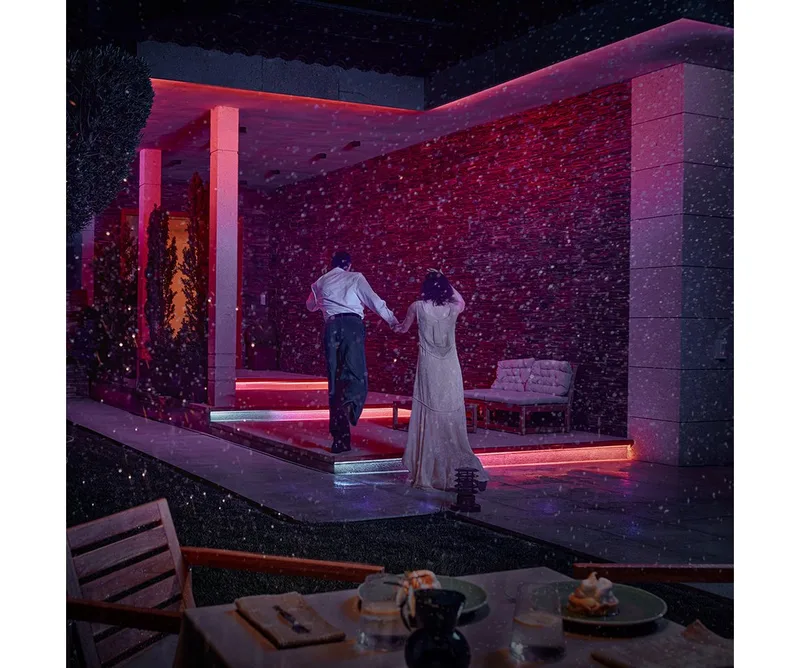 LED-Streifen Flux Gradient Outdoor Lightstrip från Philips Hue i Vit – produktbild 4 av 5