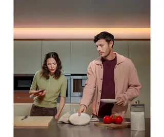 LED-Streifen Flux Ultra Bright Gradient Lightstrip från Philips Hue i Vit – produktbild 4 av 5