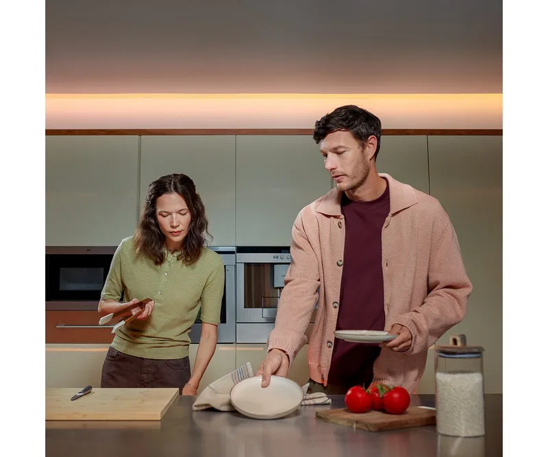 LED-Streifen Flux Ultra Bright Gradient Lightstrip från Philips Hue i Vit – produktbild 4 av 5