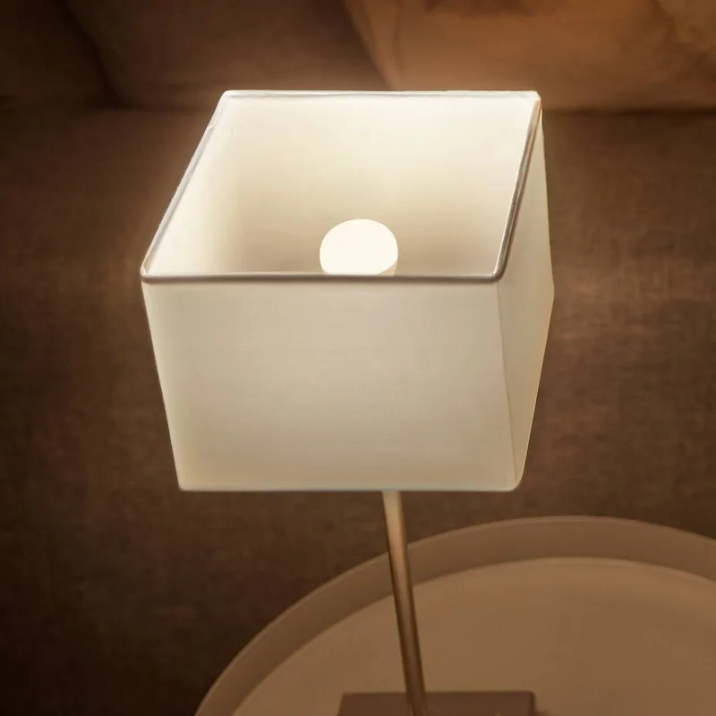 White LED druppellamp E14 5,7W 2.700K de Philips Hue en Blanc – photo du produit 3 sur 5