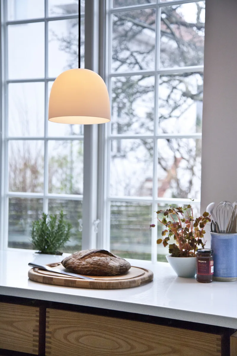 Super 115 Hanglamp Opaal/Zwart Kabel fra Piet Hein – produktbillede