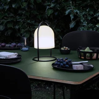 Eva Solo LED lamp op zonne-energie SunLight, 30 cm, IP65, dimbaar by PLEASE WAIT to be SEATED in Black, White – product photo 2 of 5
