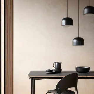 Hanglamp QUAY Ø 22 cm van PLEASE WAIT to be SEATED in Zwart – productfoto 3 van 3