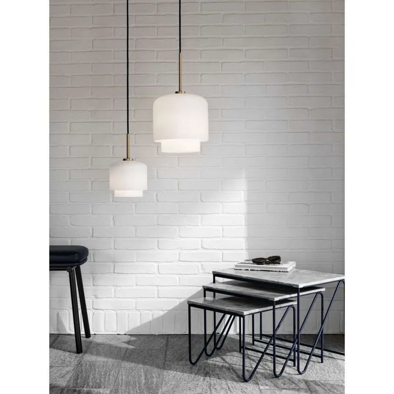 Megumi hanglamp, Ø 18 cm, messing/opaak PLEASE WAIT to be SEATED - Eetkamer - Glas von PLEASE WAIT to be SEATED – Produktfoto