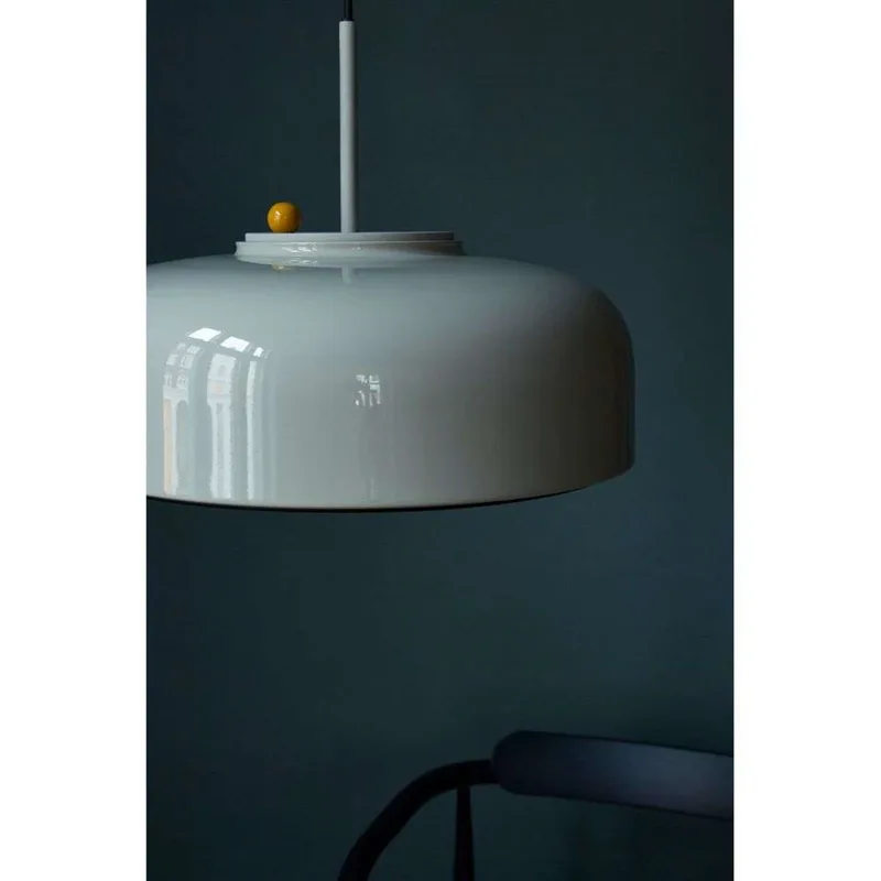 Podgy hanglamp, grijs/geel, Ø 42 cm PLEASE WAIT to be SEATED - Eetkamer - Aluminium von PLEASE WAIT to be SEATED – Produktfoto