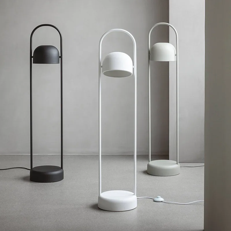 vloerlamp QUAY från PLEASE WAIT to be SEATED i Steengrijs – produktbild 4 av 4