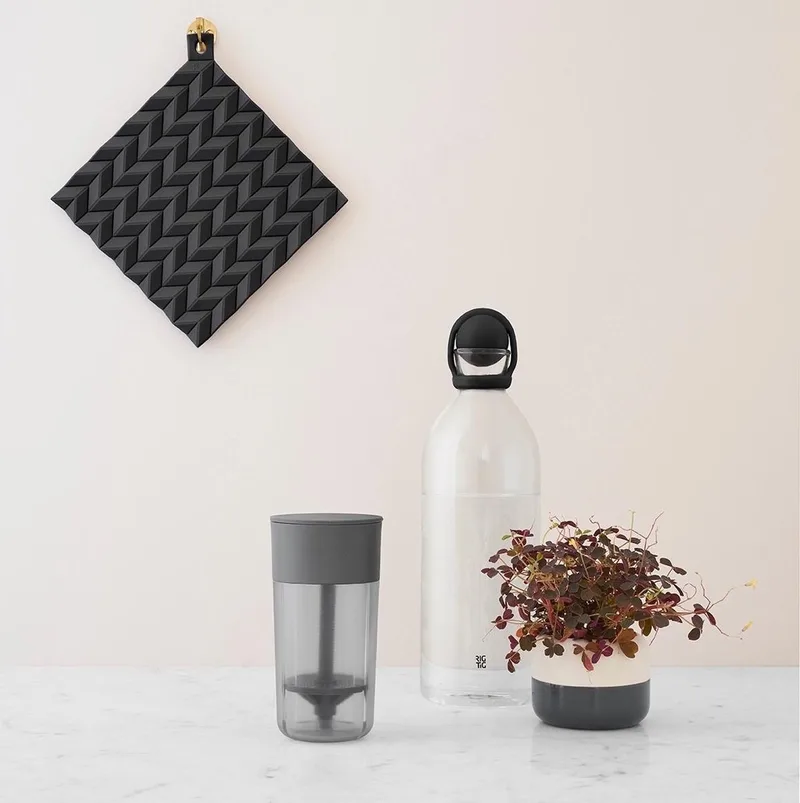 Hold-on pannenlappen - 2 stuks by RIG-TIG in Black – product photo