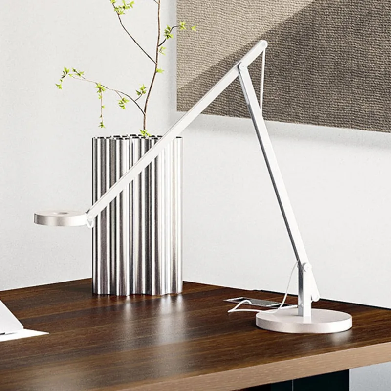 String T1 Tafellamp DTW Matt White/Silver van Rotaliana – productfoto