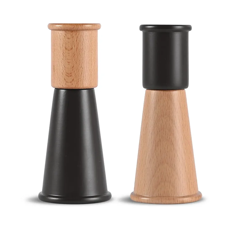 Gurken Salz- und Pfeffermühle klein 2 Teile Schwarz-braun by Sagaform – product photo