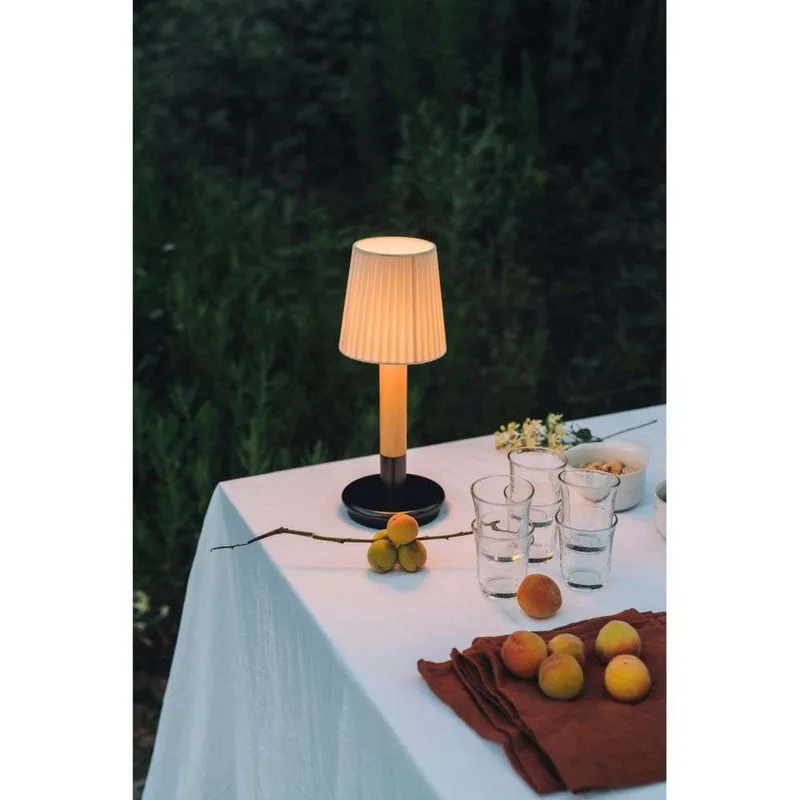 Básica Mínima tafellamp, crème/brons, 30 cm - Santa & Cole - Woonkamer - Hout fra Santa & Cole – produktbillede