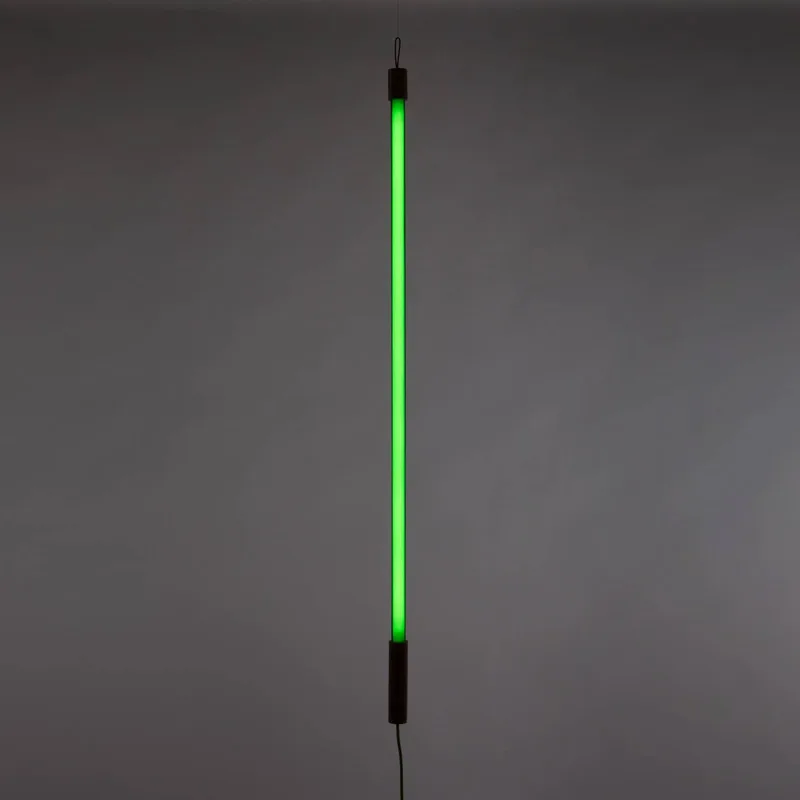 LED lamp Linea, groen, houten details, universeel von Seletti in Groen, hel hout – Produktfoto