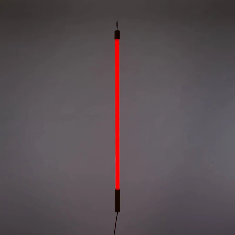 LED lamp Linea, rood, houten details, universeel by Seletti in Rood, hel hout – product photo