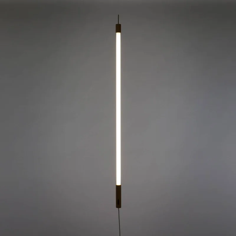 LED lamp Linea, wit, houten details, universeel de Seletti en Blanc, Licht hout – photo du produit 1 sur 5