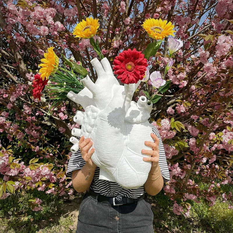 Love in Bloom Reuzenvaas, h 60 cm, glasvezel by Seletti in Wit – product photo