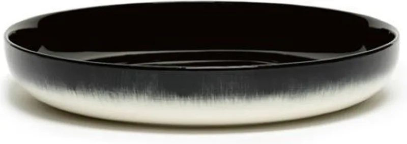 Ann Demeulemeester Dé hoog bord D24cm off white/black varB by Serax in ZWART – product photo