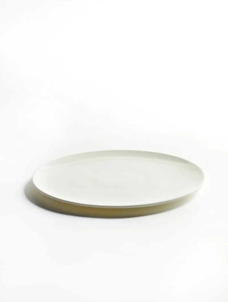 Carlo Van Poucke Bord / gebaksschotel Small Diamater 16cm Lens by Serax in White – product photo