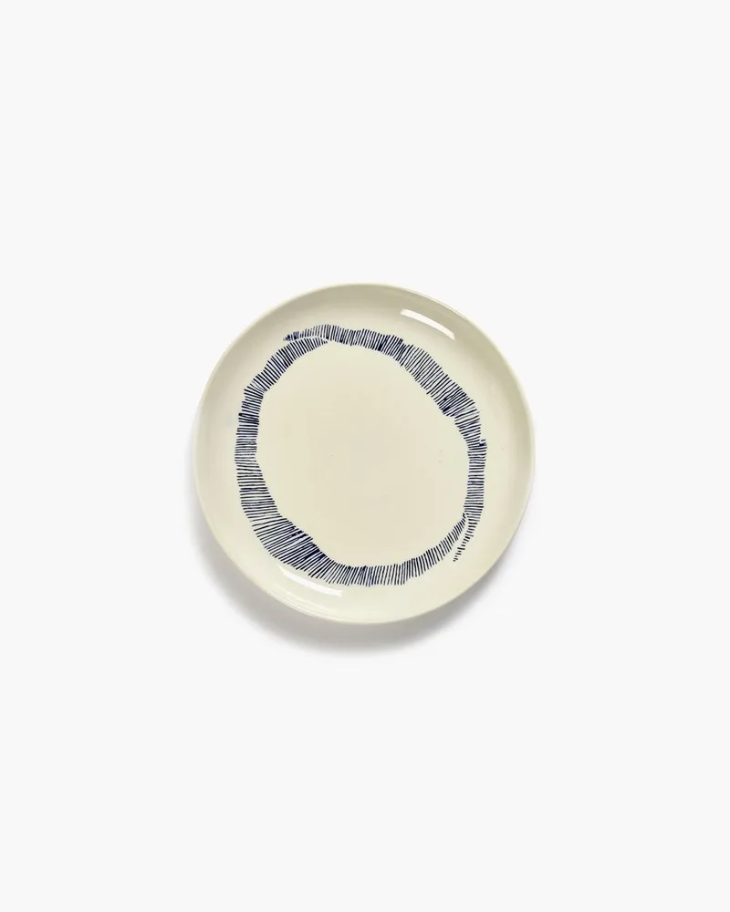 Ottolenghi Feast - Bord S - Wit/Blauw - 19 Ø - 2 stuks by Serax in Blauw – product photo