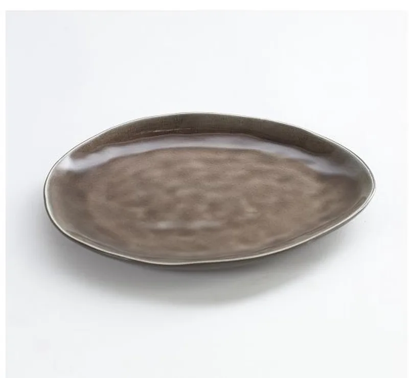 Pure by Pascale Naessens - Dessertbord Ovaal Medium Bord - 20 x 17 cm by Serax in Bruin – product photo