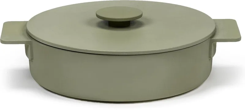 Surface by Sergio Herman - Braadpan - Gietzijer - 2,6L - Ø 26cm - Camogroen van Serax in Groen – productfoto