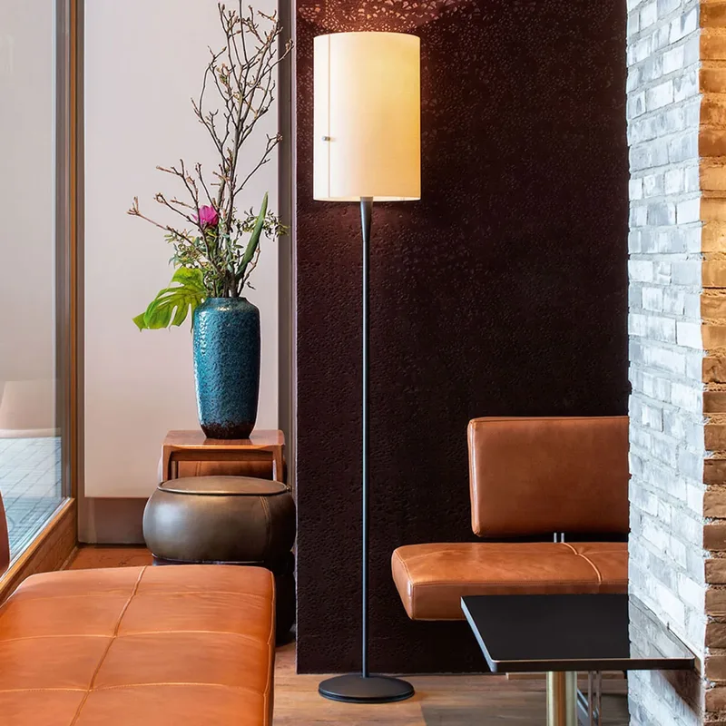 Club LED vloerlamp L Black by Serien Lighting – product photo