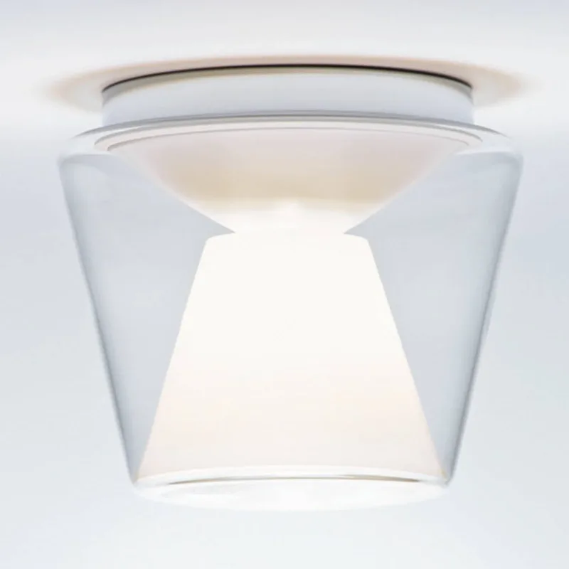 Munblåst LED-designer-taklampa Annex från Serien Lighting i Helder, Opaal – produktbild