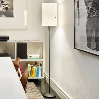 serien.lighting Club S LED vloerlamp, zwart by Serien Lighting in Black, White – product photo 1 of 3