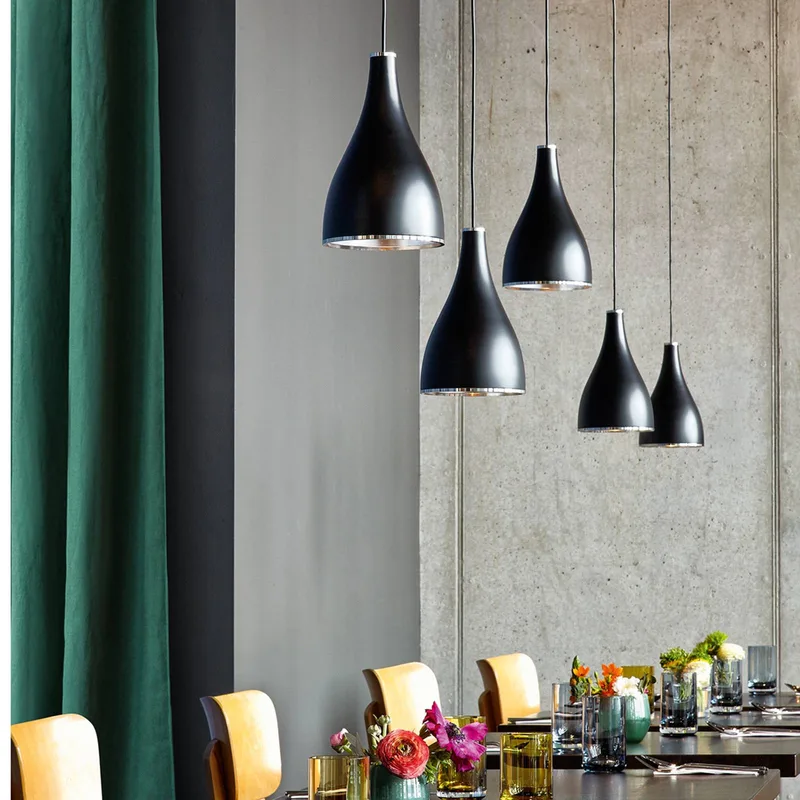 serien.lighting Hanglamp One Eighty L, Ø 16 cm, zwart van Serien Lighting in Zwart, Vernikkeld staal – productfoto 3 van 5