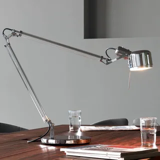 serien.lighting Job Table LED tafellamp met voet de Serien Lighting en Roestvrijstaal gepolijst, Transparent – photo du produit 1 sur 5