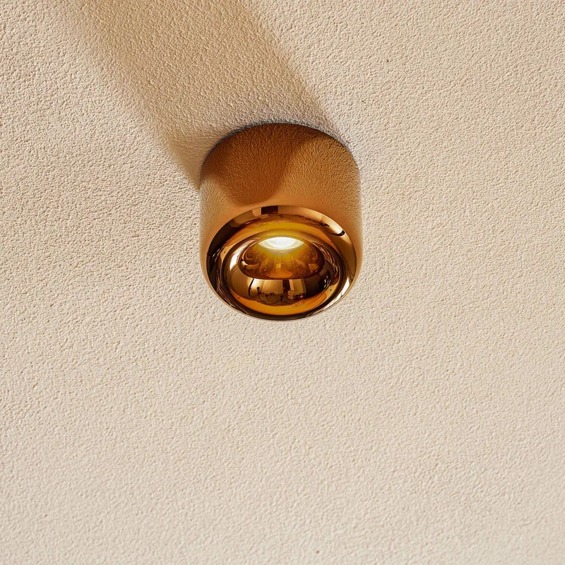 serien.lighting Spouwplafond S, brons van Serien Lighting in Glanzend brons – productfoto