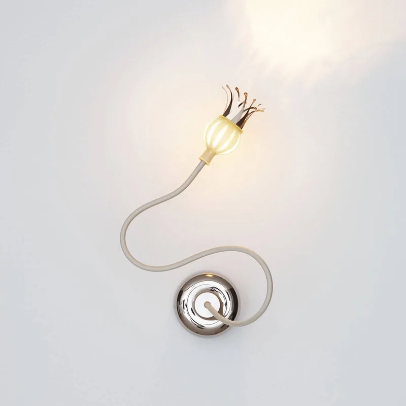Wandlamp Poppy met bloeiende bloemblaadjes de Serien Lighting en Beige, Keramiek – photo du produit 2 sur 2
