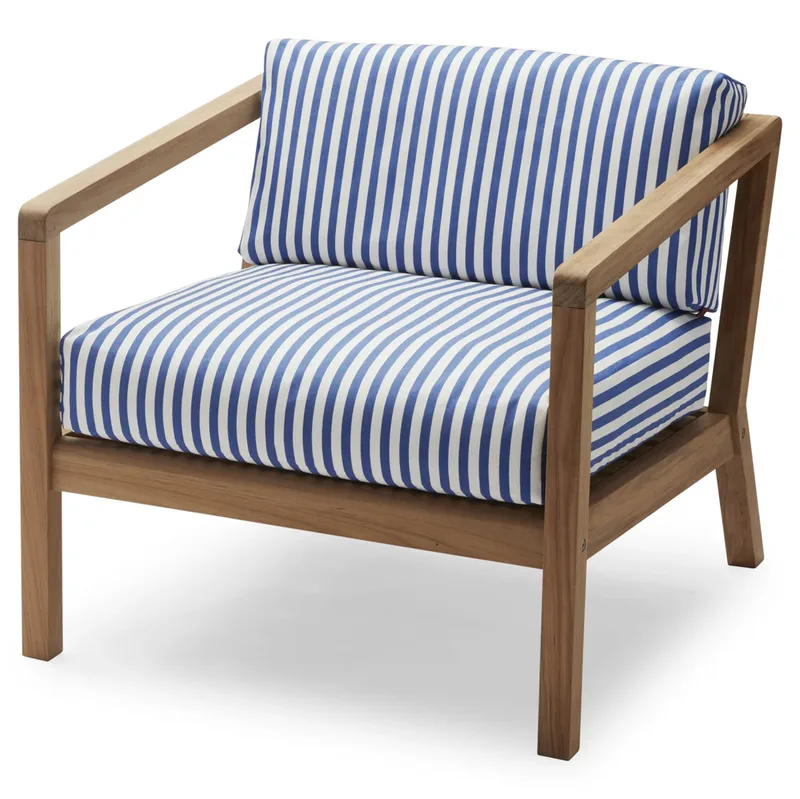 Virkelyst Sessel Seeblau Gestreift Teak by Skagerak – product photo