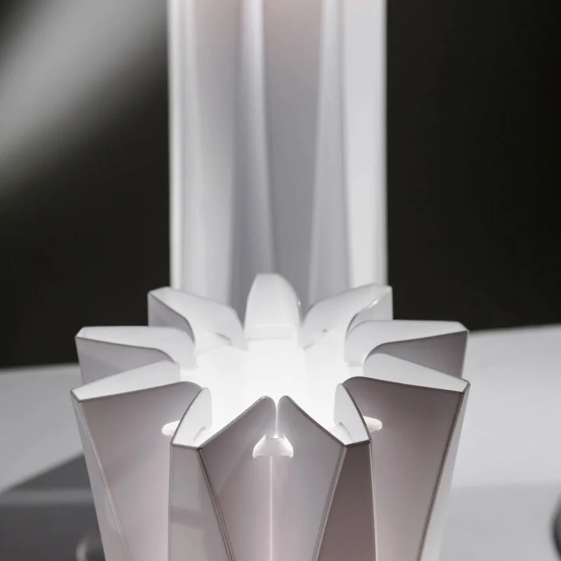 Bach vloerlamp, hoogte 161 cm by Slamp in White – product photo 4 of 5