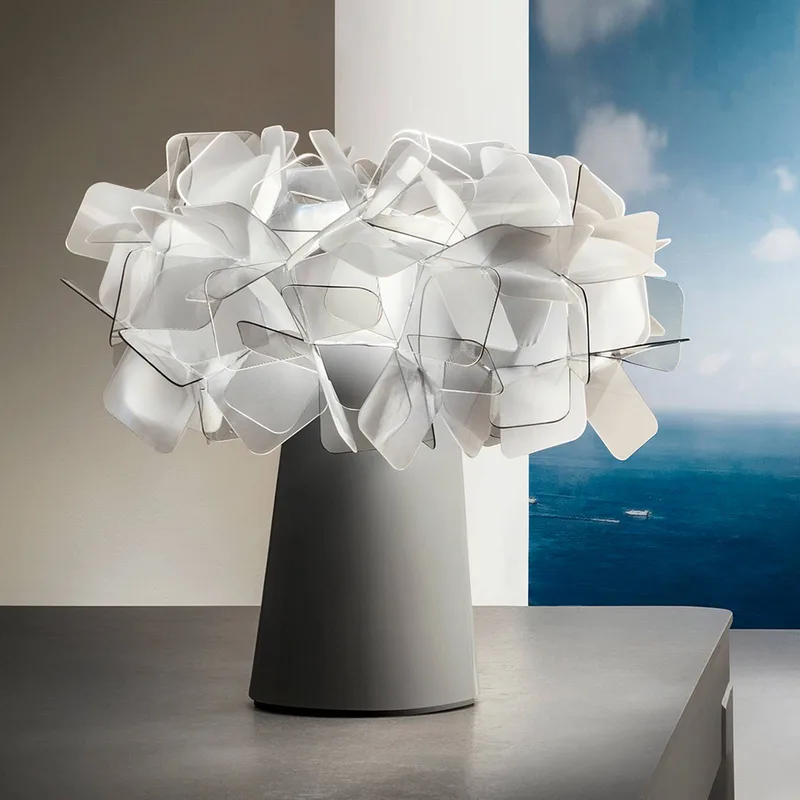 Clizia LED tafellamp op batterijen, rookgrijs, dimbaar von Slamp in Rookgrijs, Transparent – Produktfoto